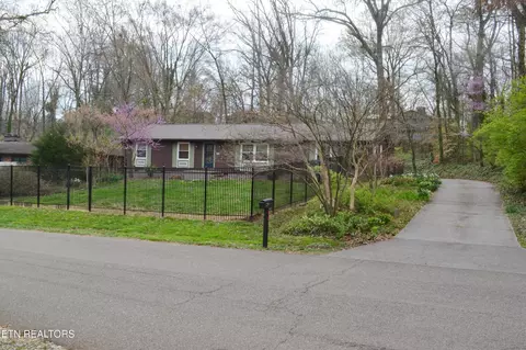 3112 Saratoga Dr, Knoxville, TN 37920