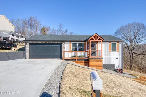895 N Ridgecrest Rd, Luttrell, TN 37779