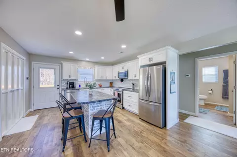 895 N Ridgecrest Rd, Luttrell, TN 37779 photo 8