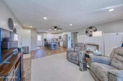 895 N Ridgecrest Rd, Luttrell, TN 37779 photo 7