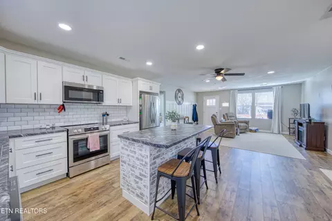 895 N Ridgecrest Rd, Luttrell, TN 37779 photo 10