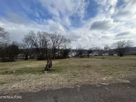 1722 Delaware Ave, Knoxville, TN 37921