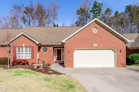 2920 Ginnbrooke Ln, Knoxville, TN 37920
