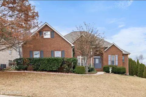 3024 Champions Dr, Maryville, TN 37801