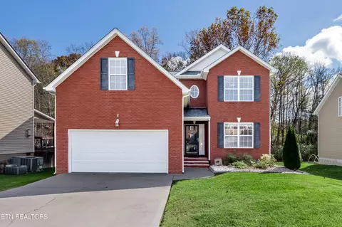 3108 Champions Trail Ln, Knoxville, TN 37931