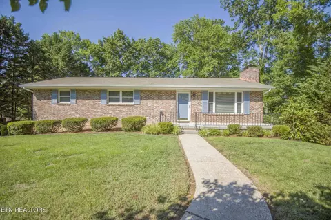2412 Monterey Rd, Knoxville, TN 37912