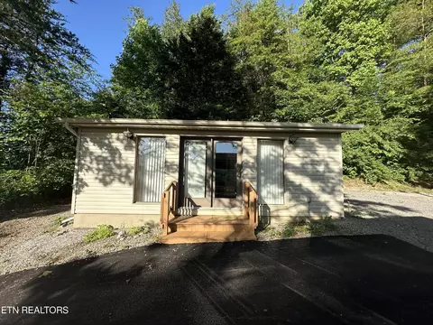 651 Flat Hollow Marina Rd, Speedwell, TN 37870