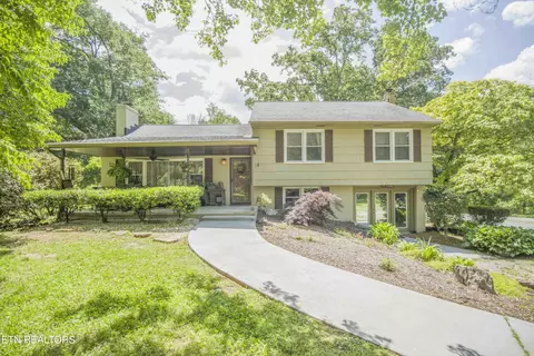94 Reservoir Rd, Norris, TN 37828