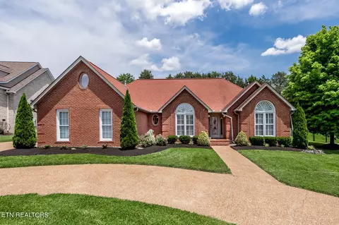 7324 Emory Pointe Ln, Knoxville, TN 37918