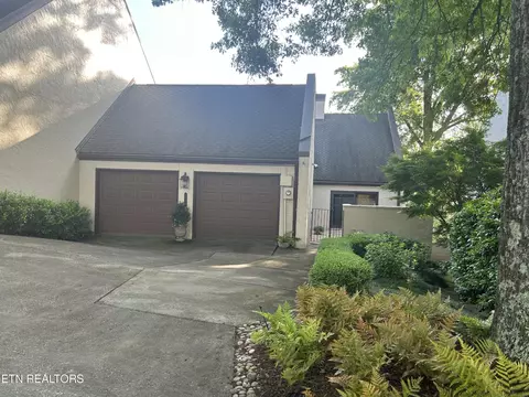 1286 Burgandy Pl, Knoxville, TN 37919