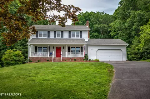 10003 Roxbury Pt, Knoxville, TN 37922