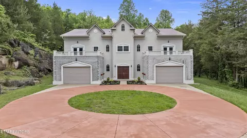 8424 Thorn Grove Pike, Knoxville, TN 37914