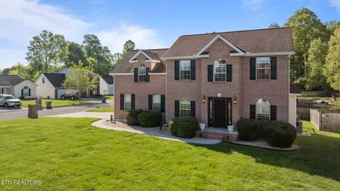 4510 Aylesbury Dr, Knoxville, TN 37918