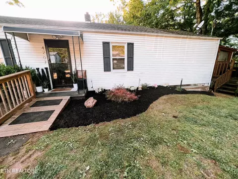 4207 Cumberland Ct, Louisville, TN 37777