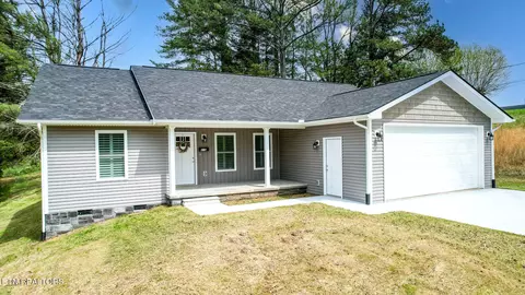 316 Buckingham Dr, Newport, TN 37821