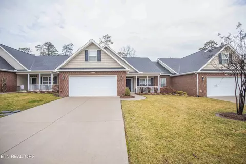 1567 Autumn Path Ln, Knoxville, TN 37918