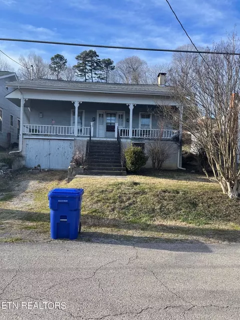 342 Marshall St, Clinton, TN 37716