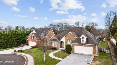 5605 Cypress Tree Ln, Knoxville, TN 37918