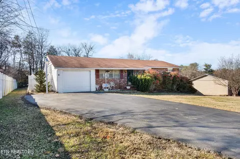 129 Peterson Rd, Knoxville, TN 37934