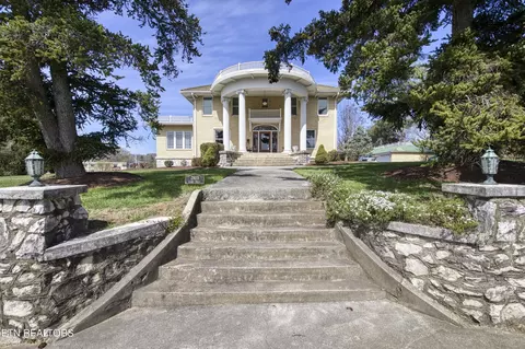 2805 Gibbs Dr, Knoxville, TN 37918