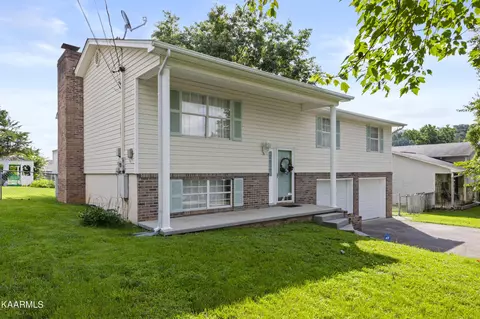 1716 Wagon Tongue Ln, Knoxville, TN 37931