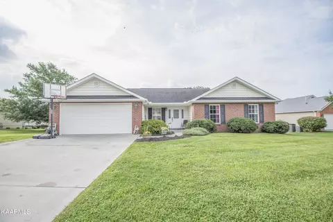 736 Boone Dr, Seymour, TN 37865