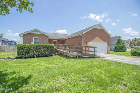 242 Merganser Ln, Maryville, TN 37801
