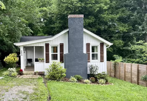 2809 Barton St, Knoxville, TN 37917