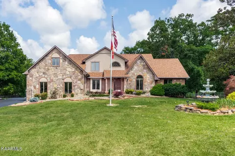 3811 Buffat Mill Rd, Knoxville, TN 37914