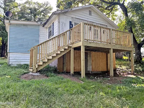 1104 Davis Chapel Rd, La Follette, TN 37766