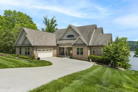 286 Serenity Dr, Harriman, TN 37748