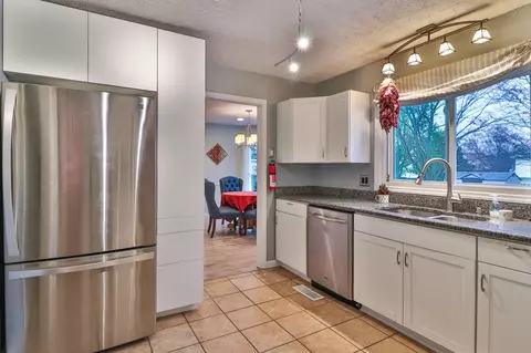 7704 Holcombridge Blvd, Powell, TN 37849 photo 7