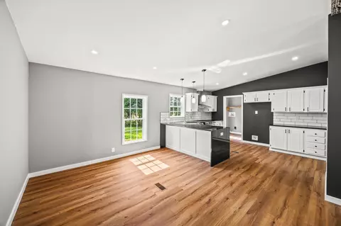 Living - 83 Summer Cir, Morrison, TN 37357 photo 4 of 4