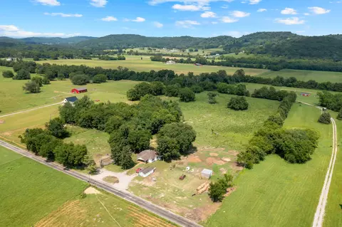 2943 Cheese Rd, Petersburg, TN 37144