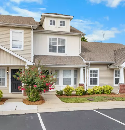 25 Ellington Ter, Clarksville, TN 37040