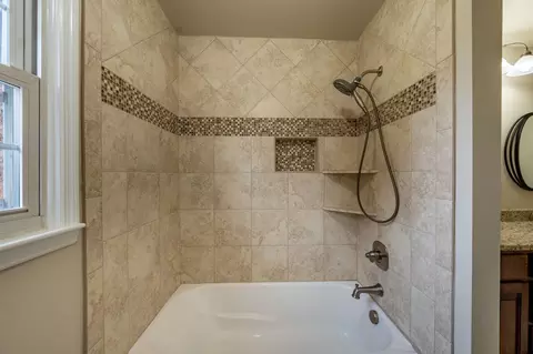 Bath - 108 Sam Davis Dr, Springfield, TN 37172 photo 3 of 4