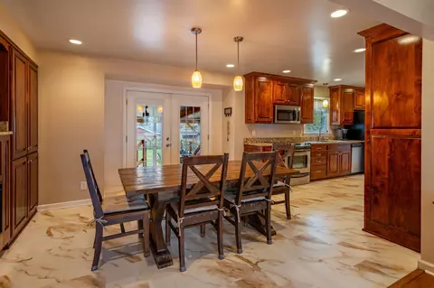 Dining - 108 Sam Davis Dr, Springfield, TN 37172 photo 1 of 1