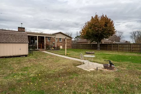 Exterior - 108 Sam Davis Dr, Springfield, TN 37172 photo 7 of 10