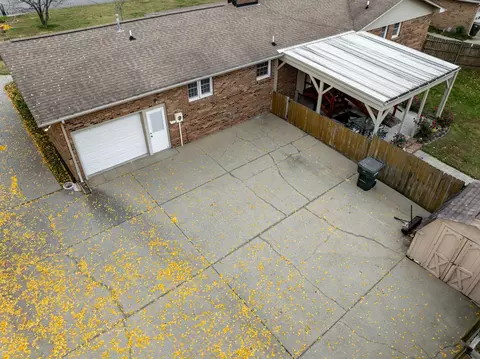 Exterior - 108 Sam Davis Dr, Springfield, TN 37172 photo 8 of 10