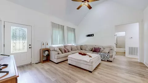 1663 Taylor Town Rd, White Bluff, TN 37187 photo 4