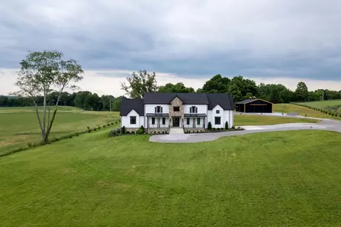 600 River Front Estates Ln, Hartsville, TN 37074