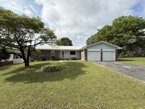 165 Ridgewood Dr, Chickamauga, GA 30707