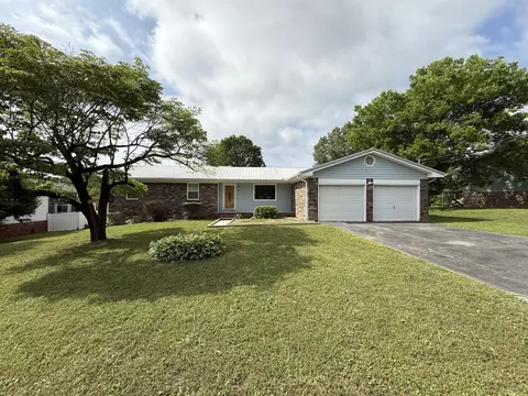 165 Ridgewood Dr, Chickamauga, GA 30707
