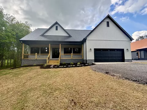 698 Dearman St, Smithville, TN 37166