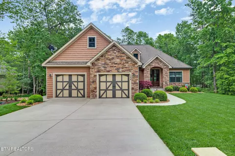 104 Abbey Pl, Crossville, TN 38558