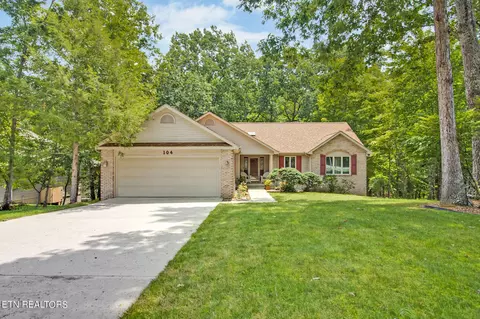 104 Lechmere Dr, Crossville, TN 38558