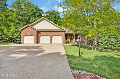 145 Valarian Dr, Crossville, TN 38558