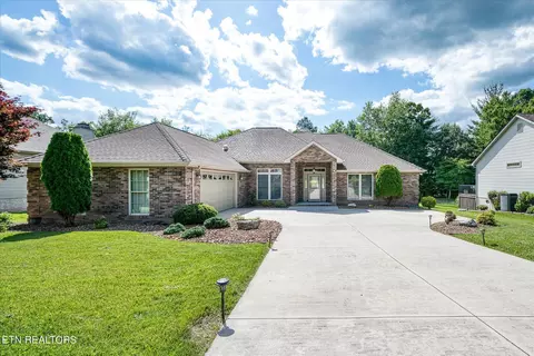 20 Inwood Dr, Crossville, TN 38558