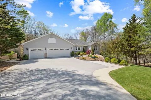 135 Pineridge Loop, Crossville, TN 38558