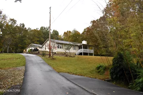 242 Marian Cir, Crossville, TN 38555